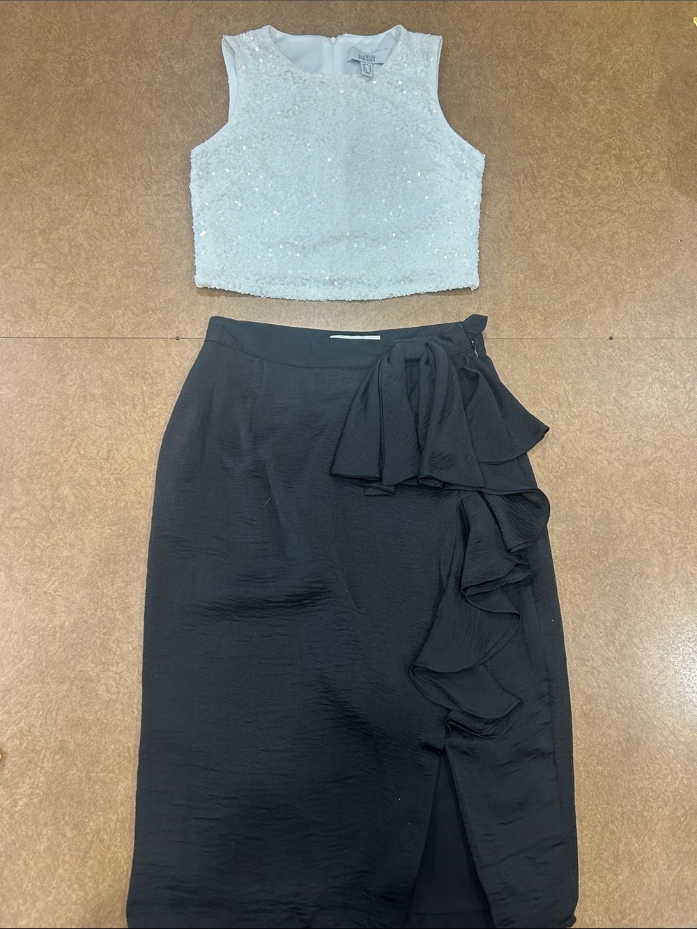 Belle Badgley Mischka Ruffle Wrap Set Pencil Women's 2 Elegant Work & Evening